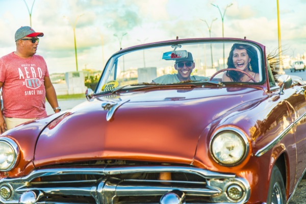 The Cuban Swing — professional photoshoot in Havana, Cuba