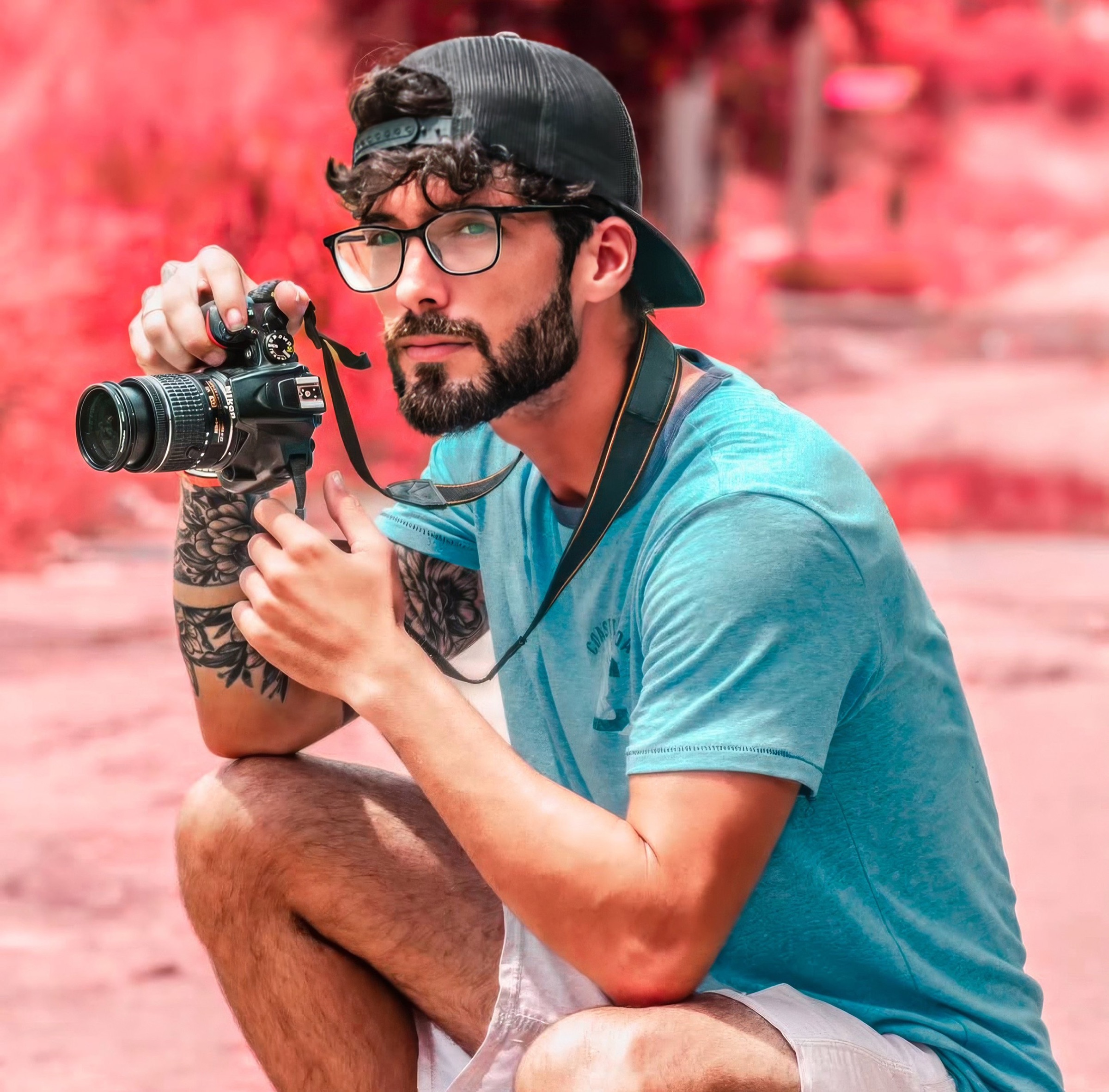 Leo — Photographer · Musician